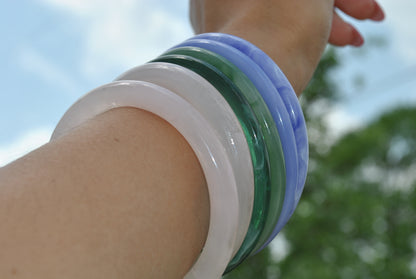 Chic Acrylic bangles