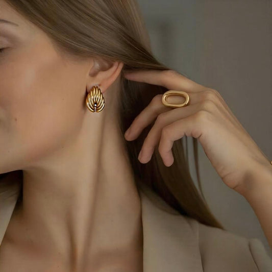 Spiral stud