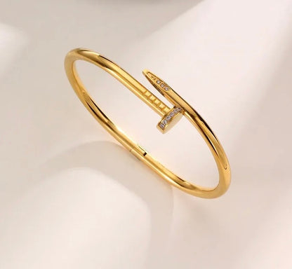 Nail bangle
