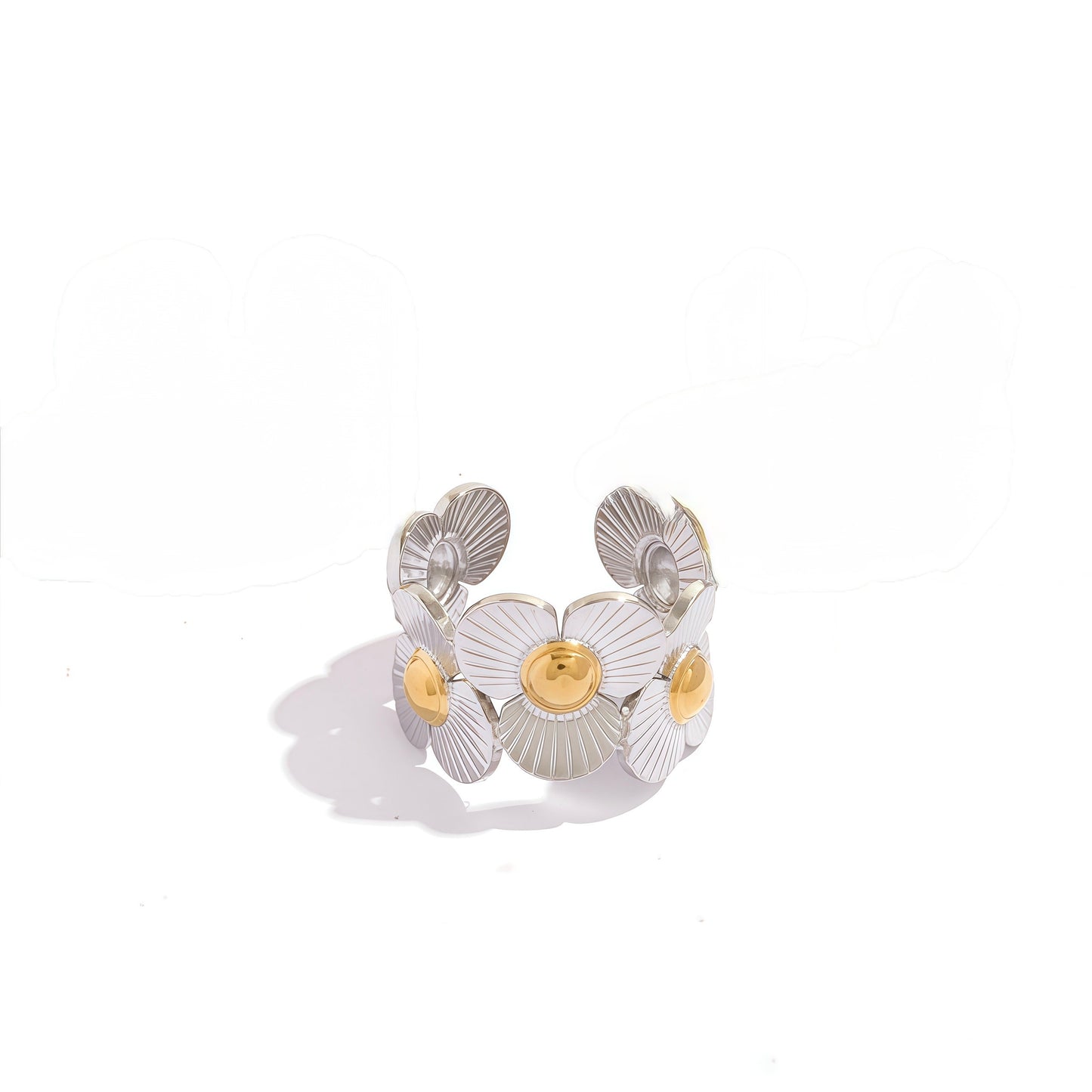 Two tone flower ring