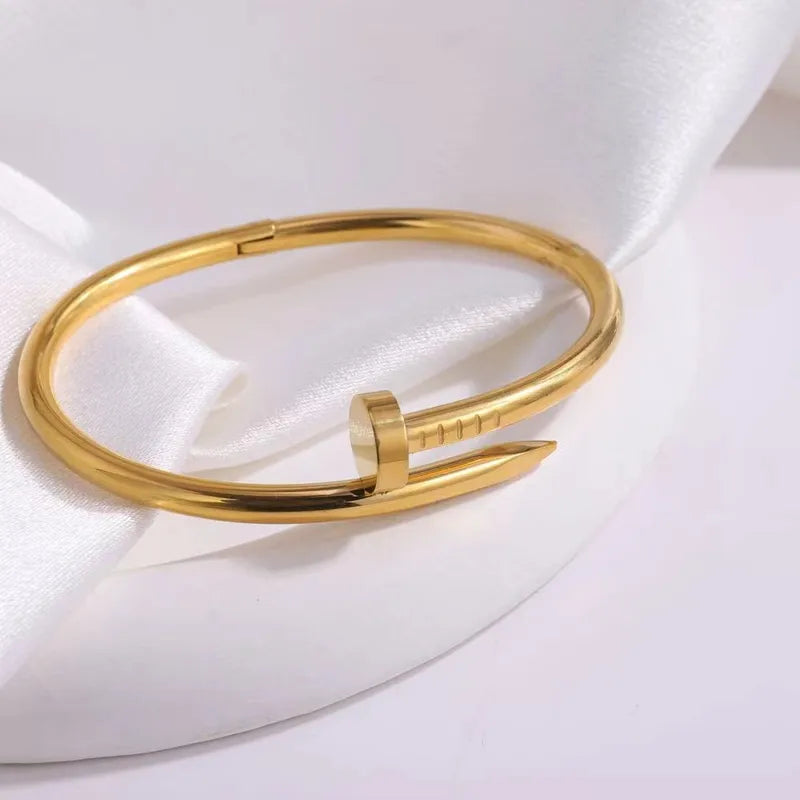 Nail bangle