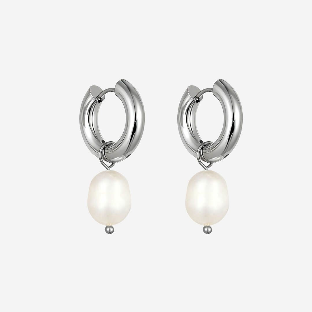 Huggie Pearls