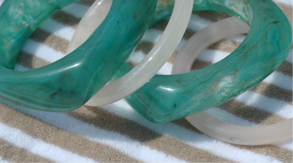 Chic Acrylic bangles