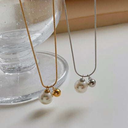 Pearl charm